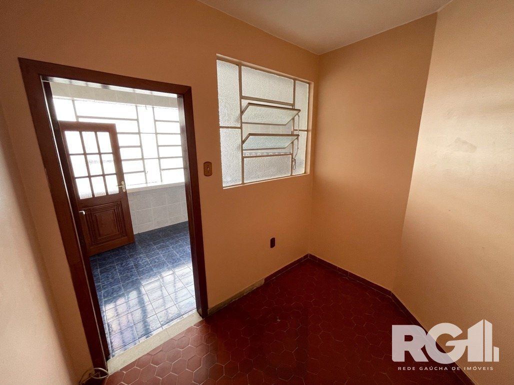 303m2 Apartamento com 5 dormitórios no centro da capital. — foto 26