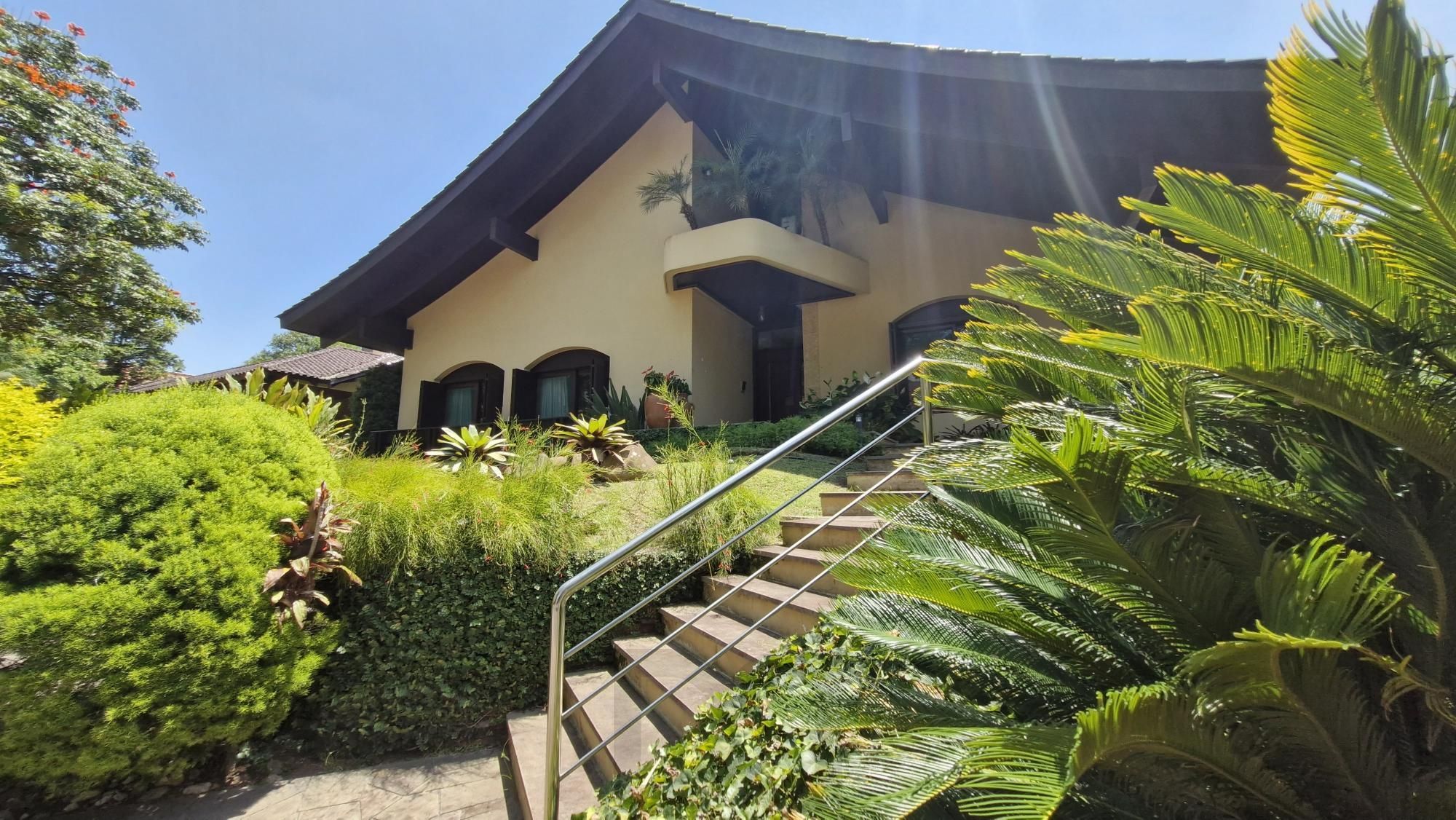 Residência de alto padrão no CONDOMÍNIO HORIZONTAL JARDIM DO SOL na zona sul de Porto Alegre — foto 78