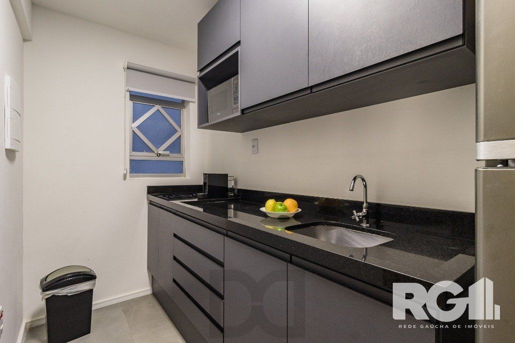 Imóvel em excelente localização no Centro de Porto Alegre, sendo uma opção ideal de moradia ou para investimento. Um novo conceito de viver. — foto 18