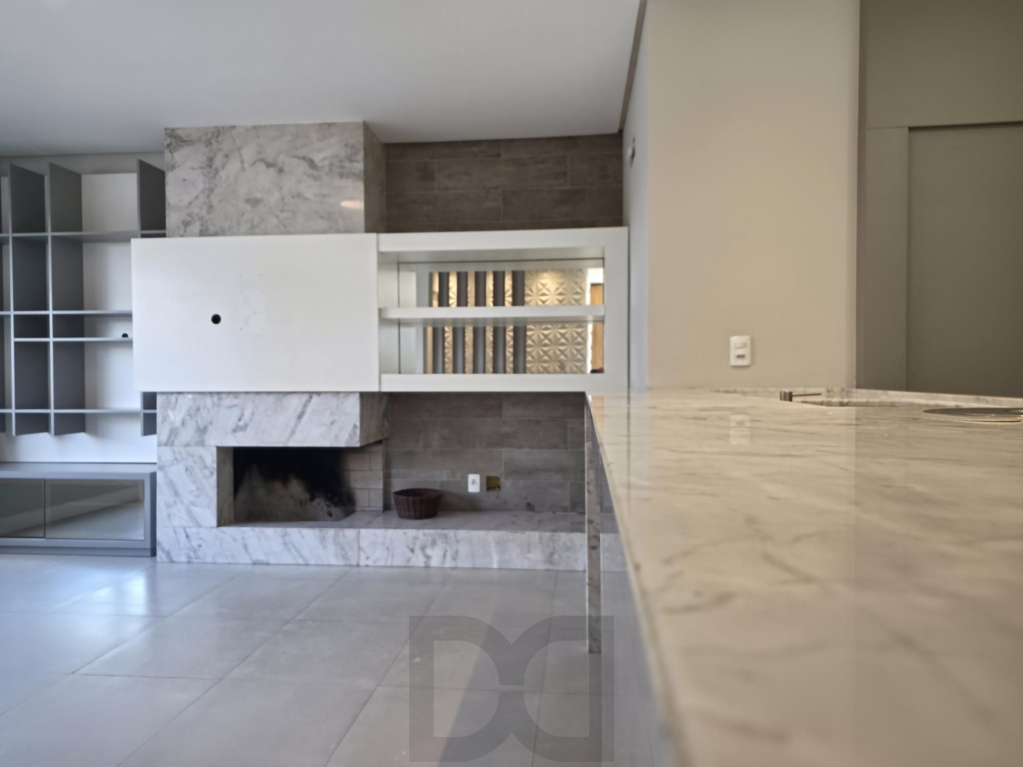 Exclusiva Casa Térrea com 3 Suítes em Condomínio Privativo no Bairro Guarujá — foto 8