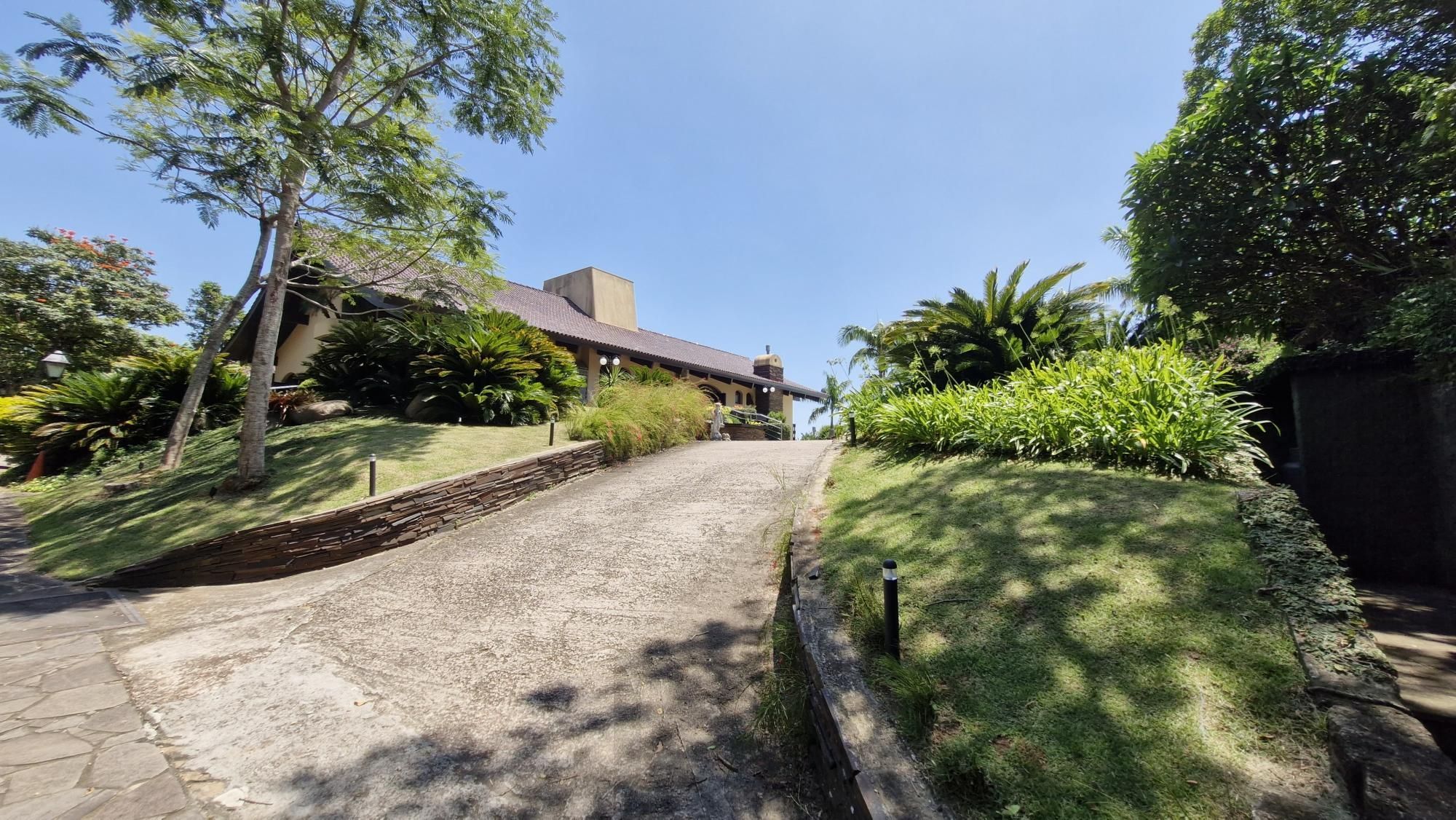 Residência de alto padrão no CONDOMÍNIO HORIZONTAL JARDIM DO SOL na zona sul de Porto Alegre — foto 81