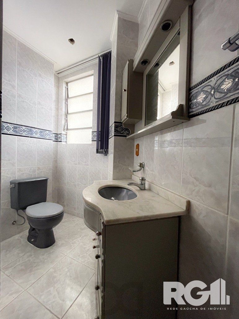 303m2 Apartamento com 5 dormitórios no centro da capital. — foto 14