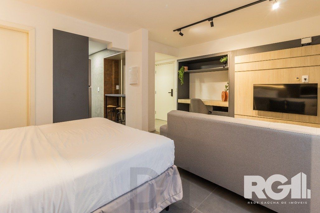Imóvel em excelente localização no Centro de Porto Alegre, sendo uma opção ideal de moradia ou para investimento. — foto 2