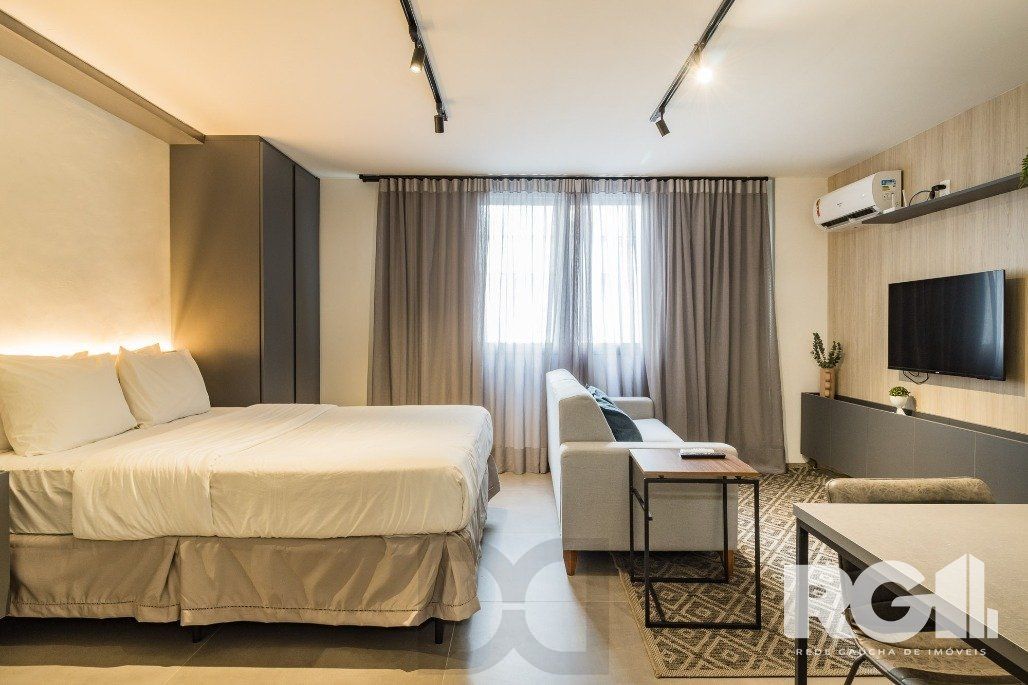 Studio com localização no Centro Histórico de Porto Alegre, uma das ruas mais charmosas e antigas de Porto Alegre. — foto 22