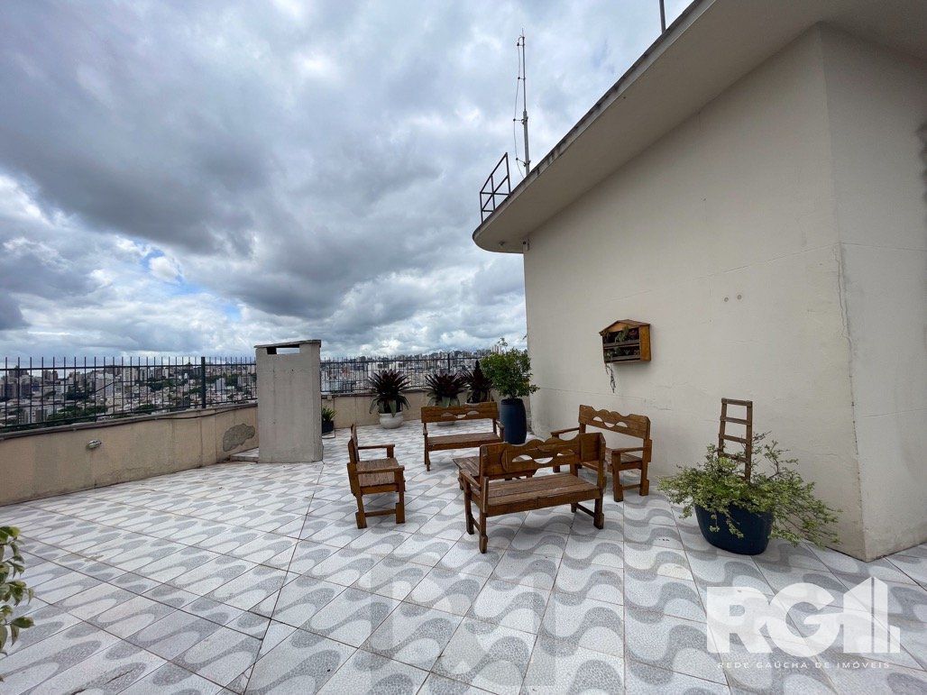 303m2 Apartamento com 5 dormitórios no centro da capital. — foto 27