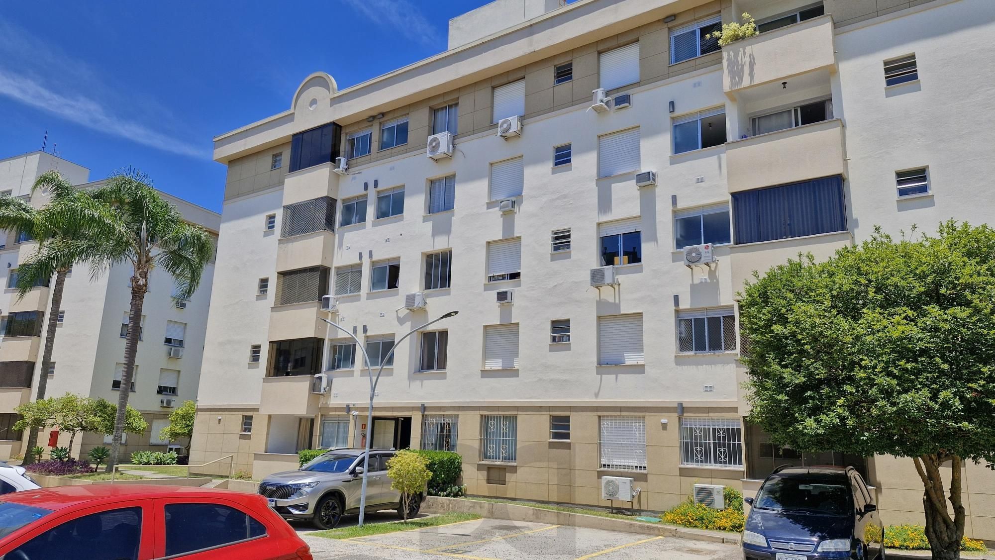 Excelente Apartamento de dois Dormitórios perto do Bourbon Aparício Borges. — foto 30