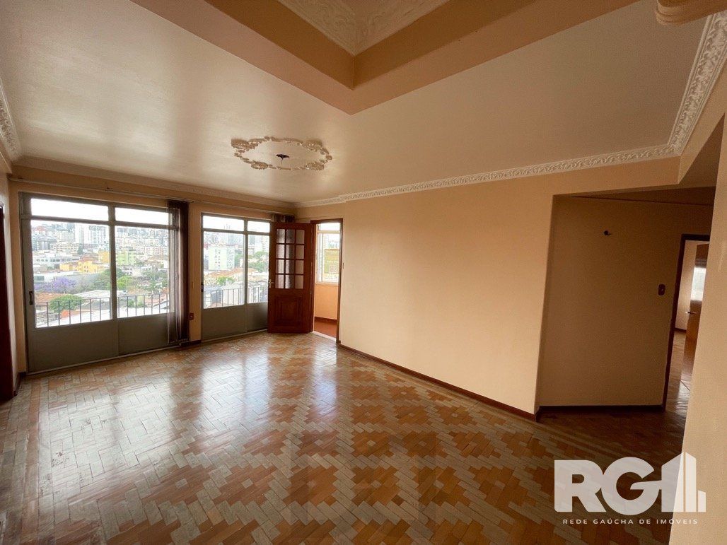 303m2 Apartamento com 5 dormitórios no centro da capital. — foto 8