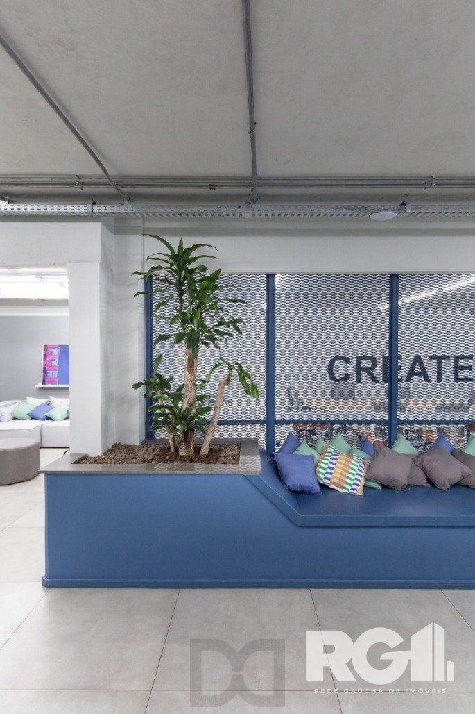 Studio com localização no Centro Histórico de Porto Alegre, uma das ruas mais charmosas e antigas de Porto Alegre. — foto 8
