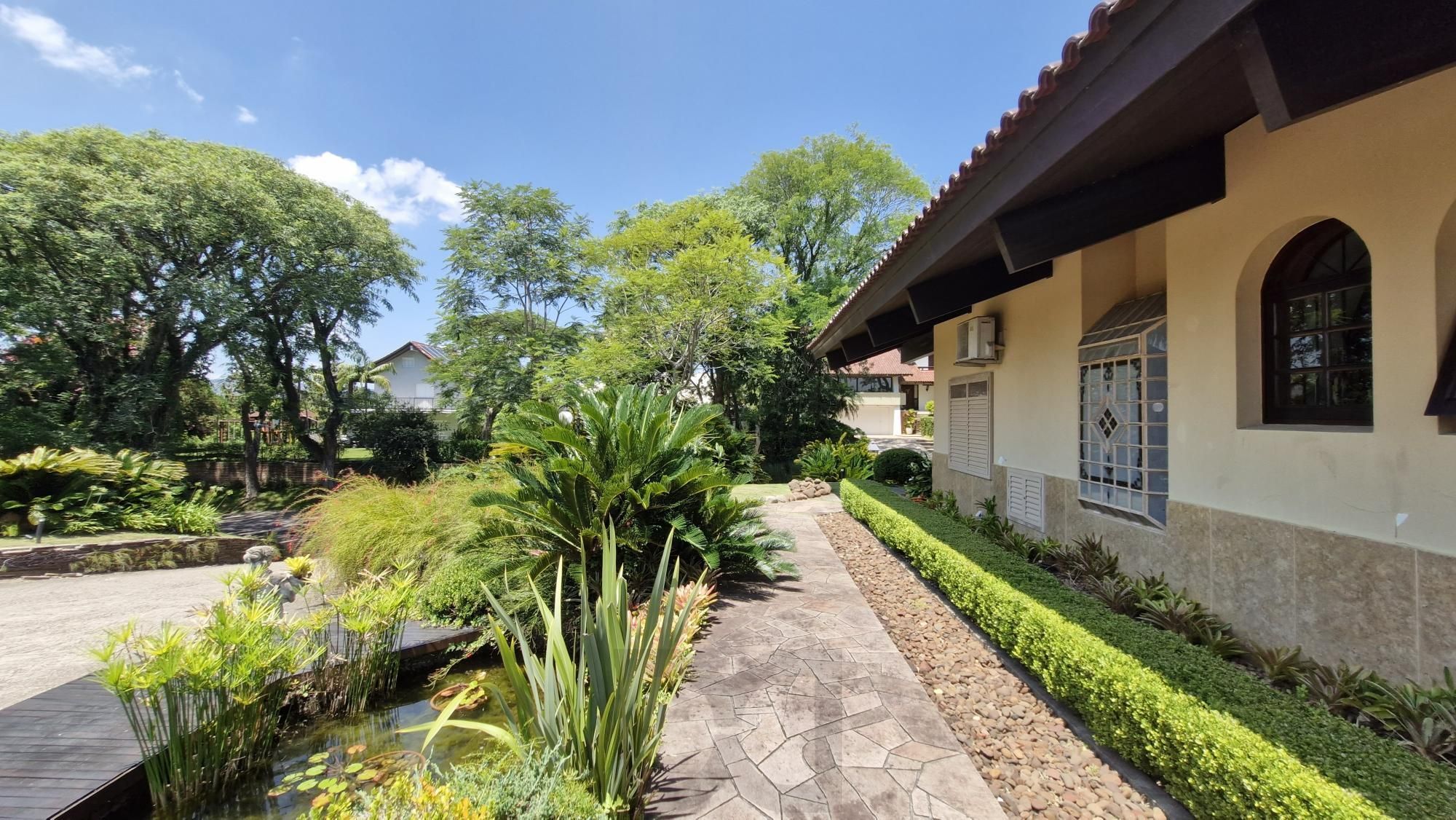 Residência de alto padrão no CONDOMÍNIO HORIZONTAL JARDIM DO SOL na zona sul de Porto Alegre — foto 65