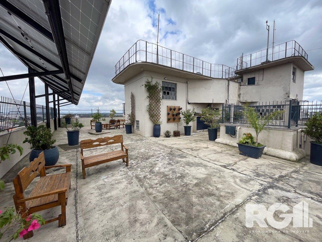 303m2 Apartamento com 5 dormitórios no centro da capital. — foto 29