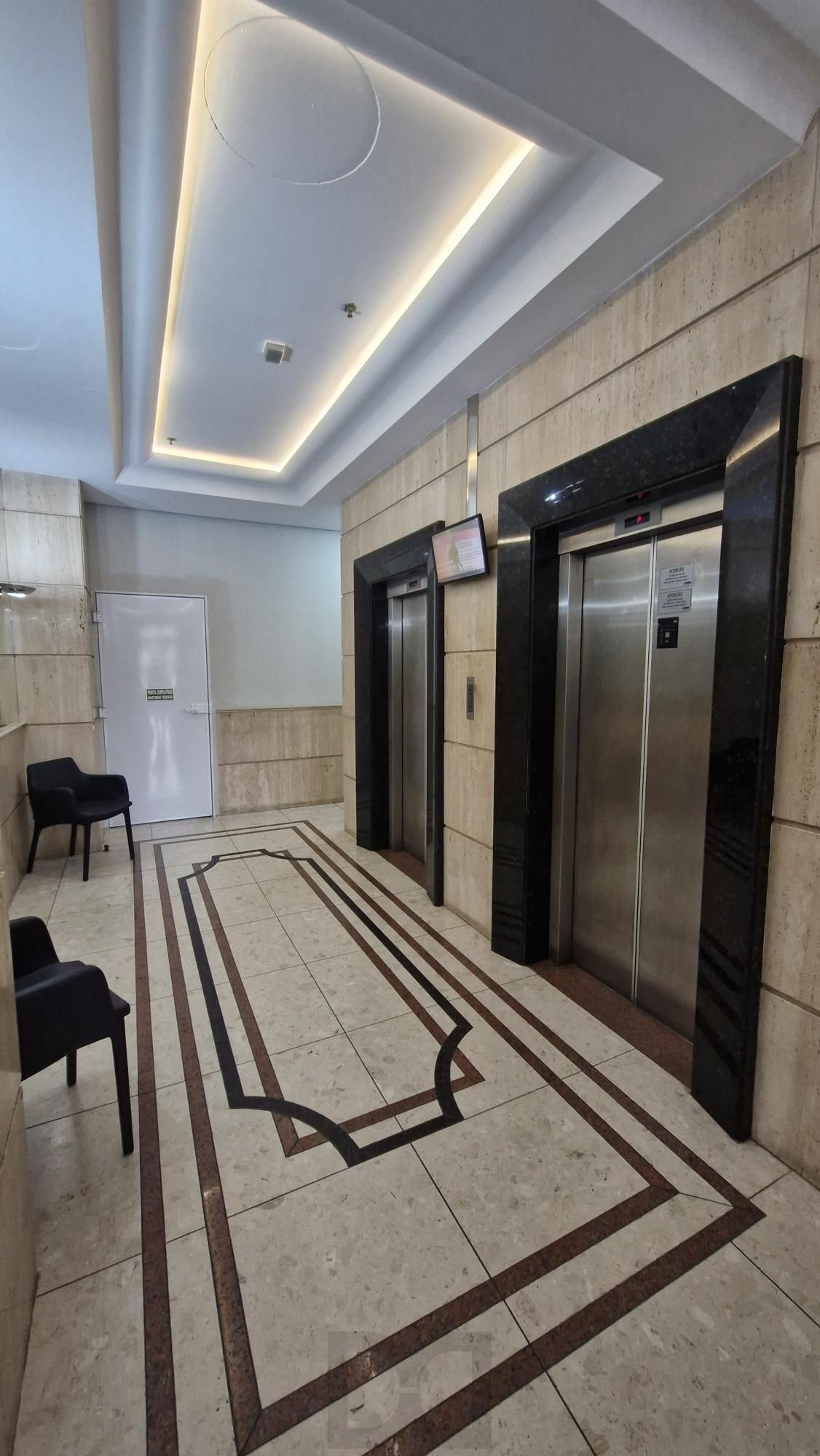 Sala Comercial próxima a Carlos Gomes — foto 18