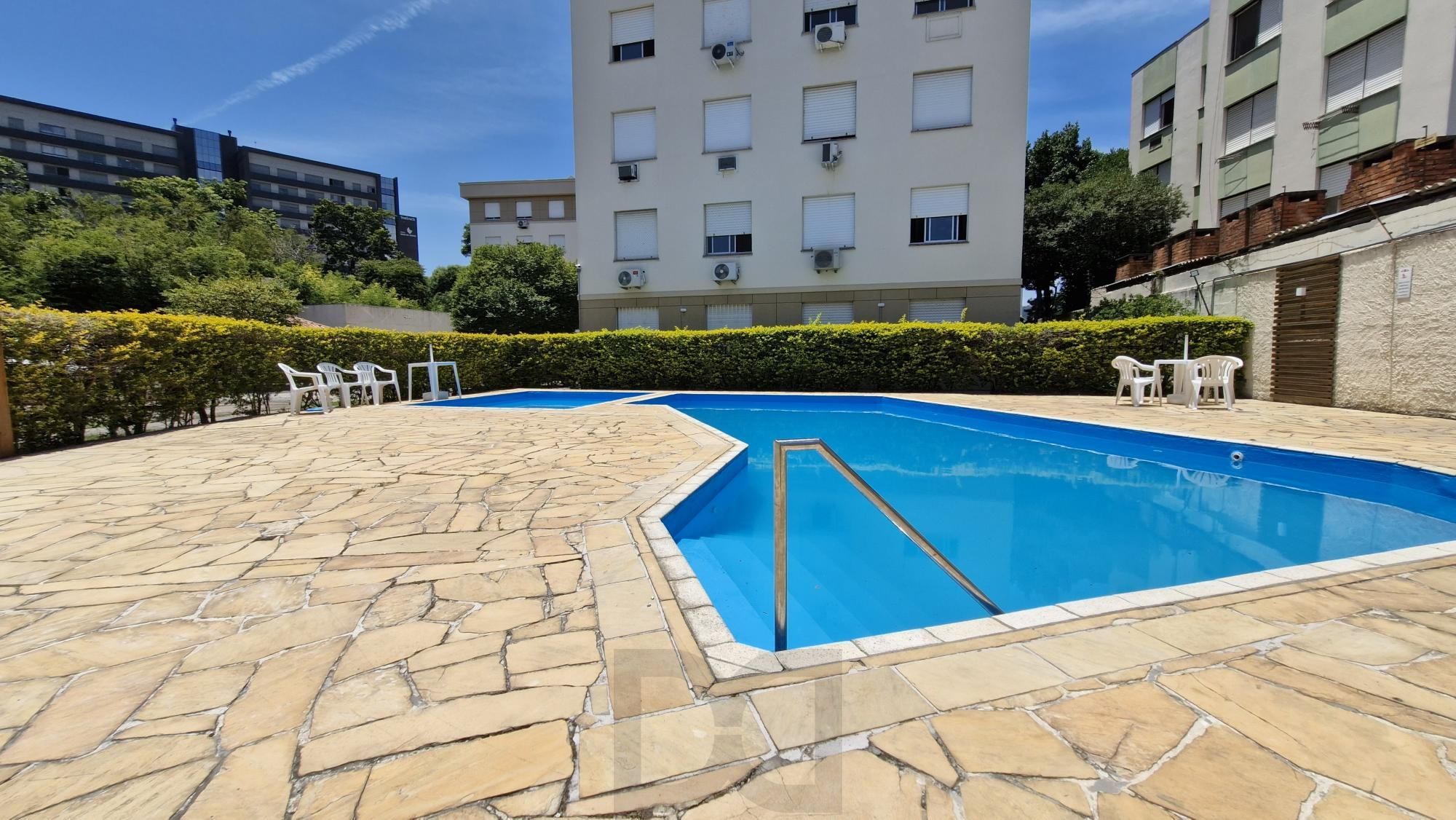 Excelente Apartamento de dois Dormitórios perto do Bourbon Aparício Borges. — foto 27