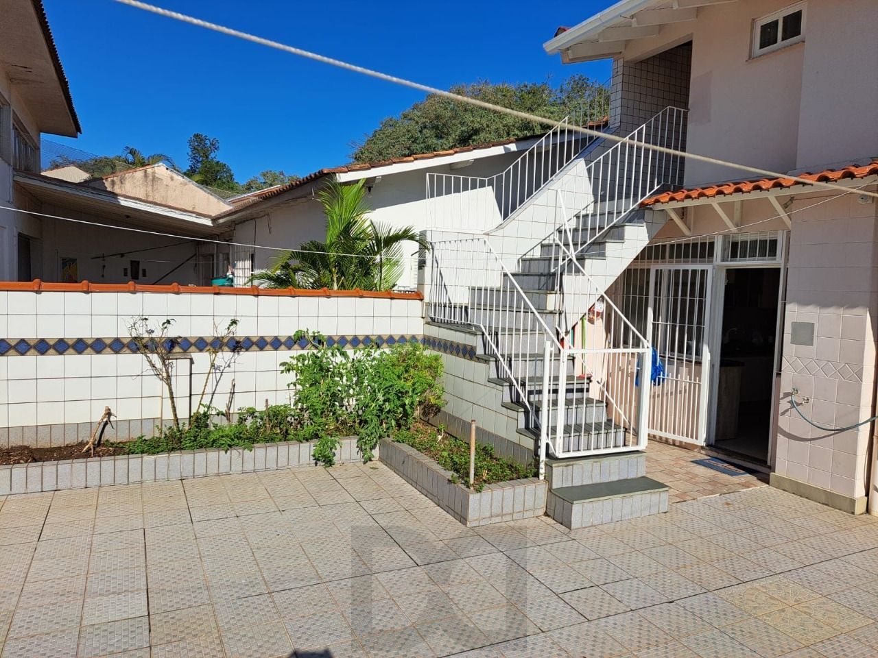 Sobrado 4 dormitorios com Excelente localização — foto 36
