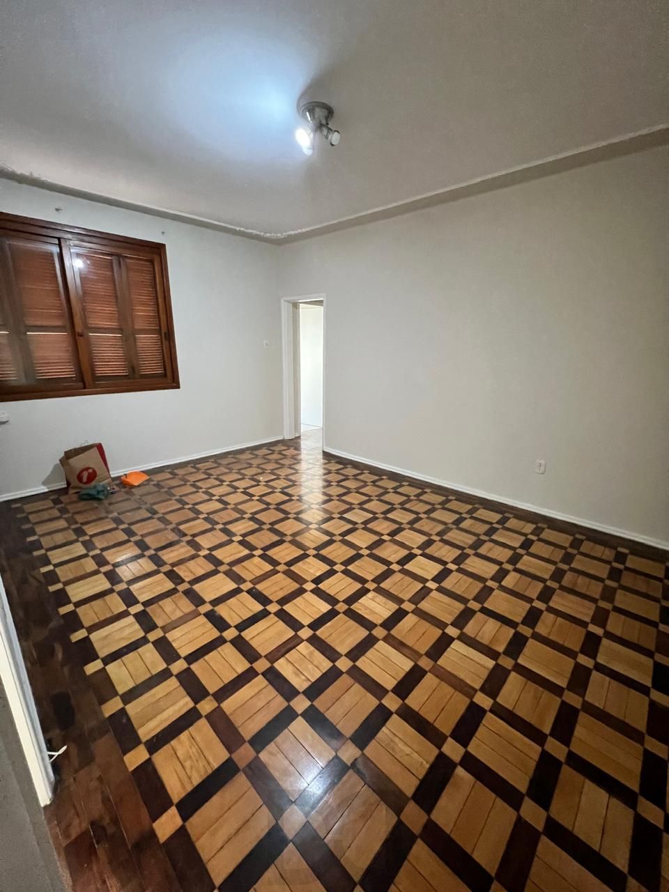 Venda, 2 quartos, 1 com sacada, de frente, dependência integrada a cozinha - ampla, , área de serviço com banho auxiliar — foto 3