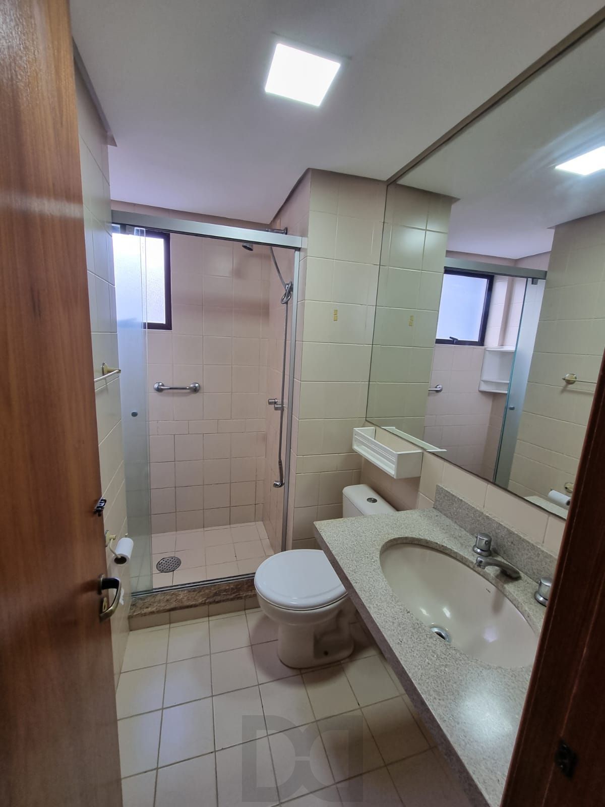 Ótimo apartamento semi mobliado de 1 dormitório no bairro Petrópolis. — foto 2