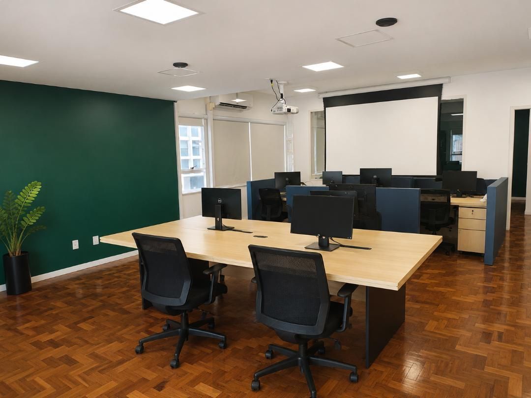 Excelente conjunto/sala separadas em sala 1001 e sala 1002 com 123, 68 m2 privativo cada sala (247,36m2 total das duas) 02 banheiro, 02 copas. Rua Andrade Neves. — foto 3