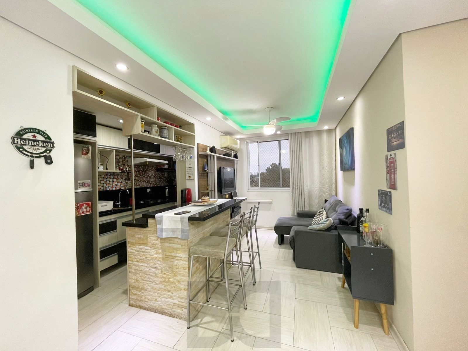 Excelente apartamento de 48,51m² com 2 dormitórios todo mobiliado, 1 banheiro com armário e vaga — foto 4