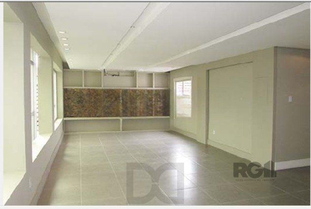PRÉDIO A VENDA na rua Cairu, Navegantes Porto Alegre RS com aproximadamente 430m², com 2 pavimentos, espaço de estacionamento para 8 veiculos, — foto 3