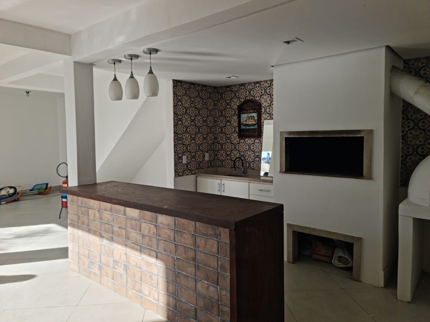 Linda casa com 5 dorm sendo 4 suites, 2 churrasqueiras e piscina — foto 27