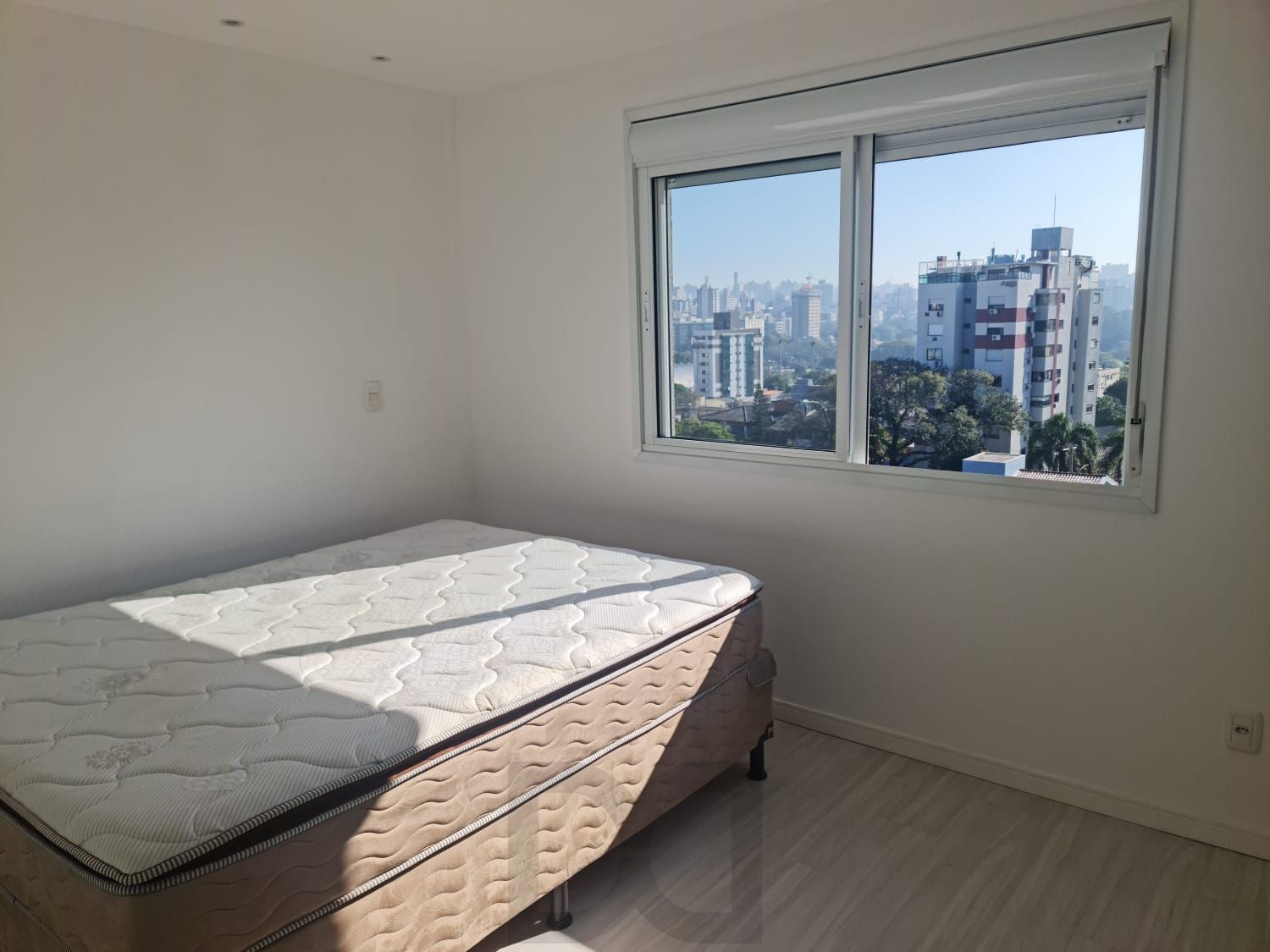 Excelente apartamento 01 dorm com churrasqueira no Jardim Botanico — foto 9