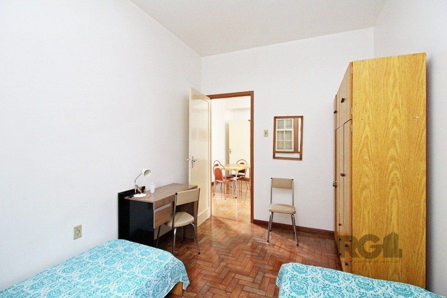 Apartamento a venda na Avenida Alberto Bins com 4 quartos, 2 banheiros, elevador, frente a fundos, no coração do Centro Histórico de Porto Alegre — foto 9