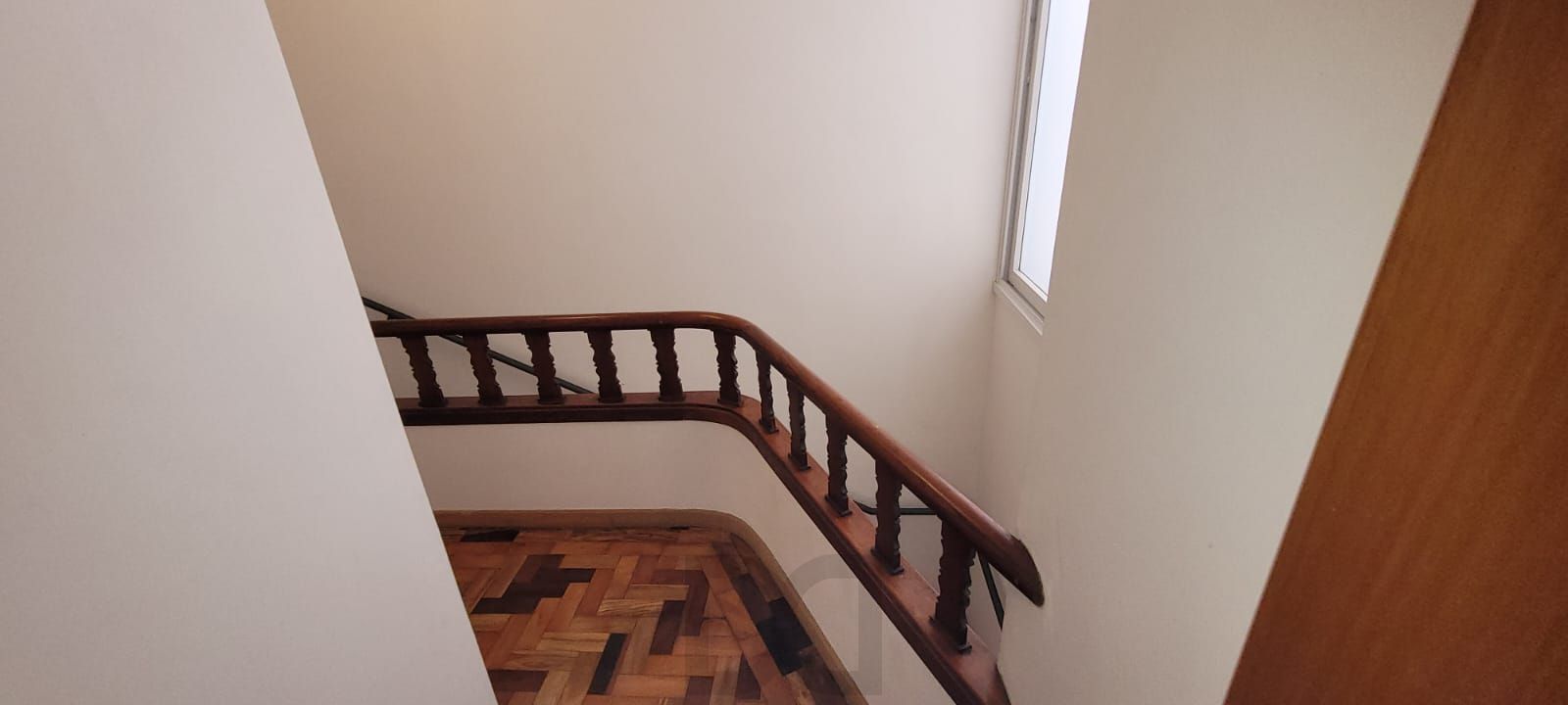 Casa 4 quartos reformada na Rua Andre Poente, residencial com potencial para comercial Próximo Hospital Moinhos de Vento — foto 13