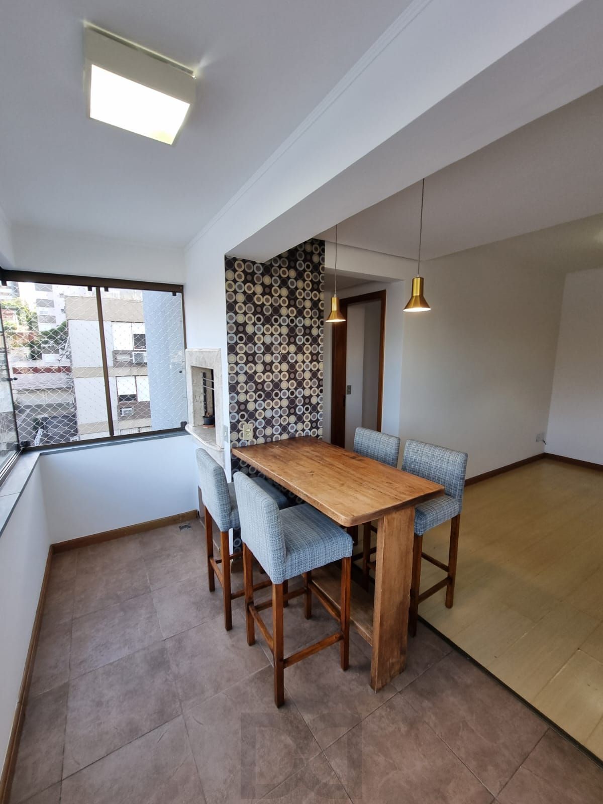 Ótimo apartamento semi mobliado de 1 dormitório no bairro Petrópolis. — foto 3