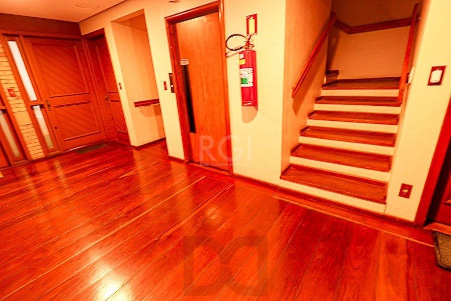 Excelente apartamento de 3 dormitórios , uma suíte , próximo ao Grêmio Náutico União de Petrópolis, — foto 34