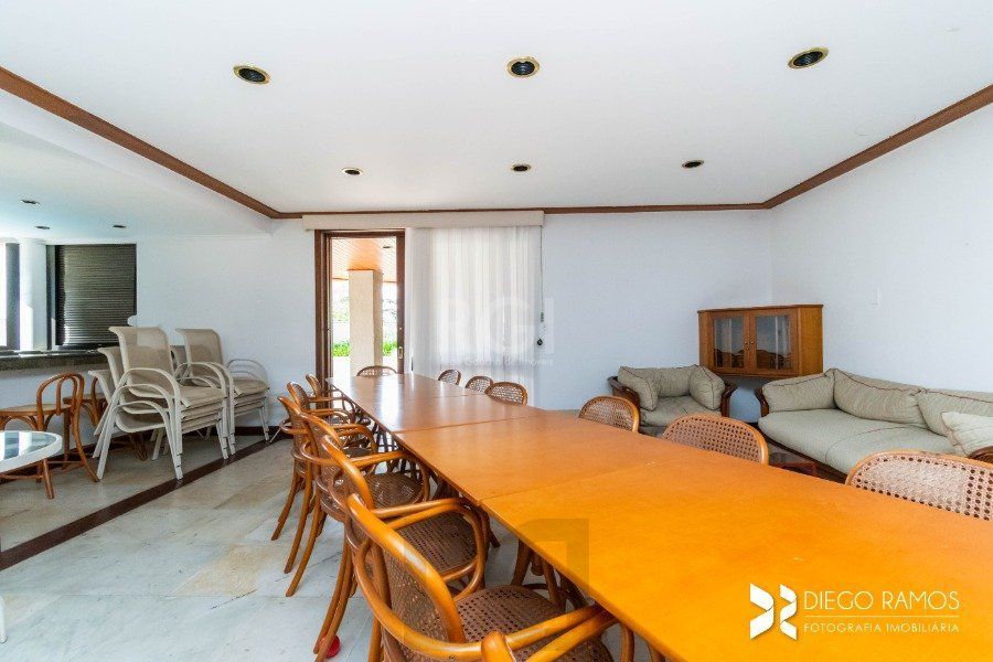 Apartamento para Venda - 305.46m², 3 dormitórios, sendo 3 suites, 4 vagas - Mont Serrat — foto 24