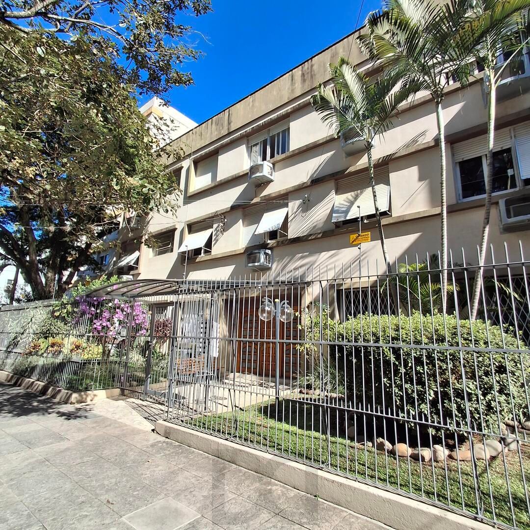 Maravilhoso apartamento no bairro Rio Branco próximo ao Zaffari Cabral , Igreja e colegio — foto 1