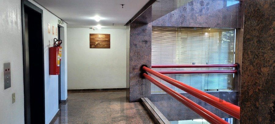 SALA AMPLA COM 73M² PRIVATIVOS, CENTRO PORTO ALEGRE, GARAGEM, ELEVADOR — foto 23