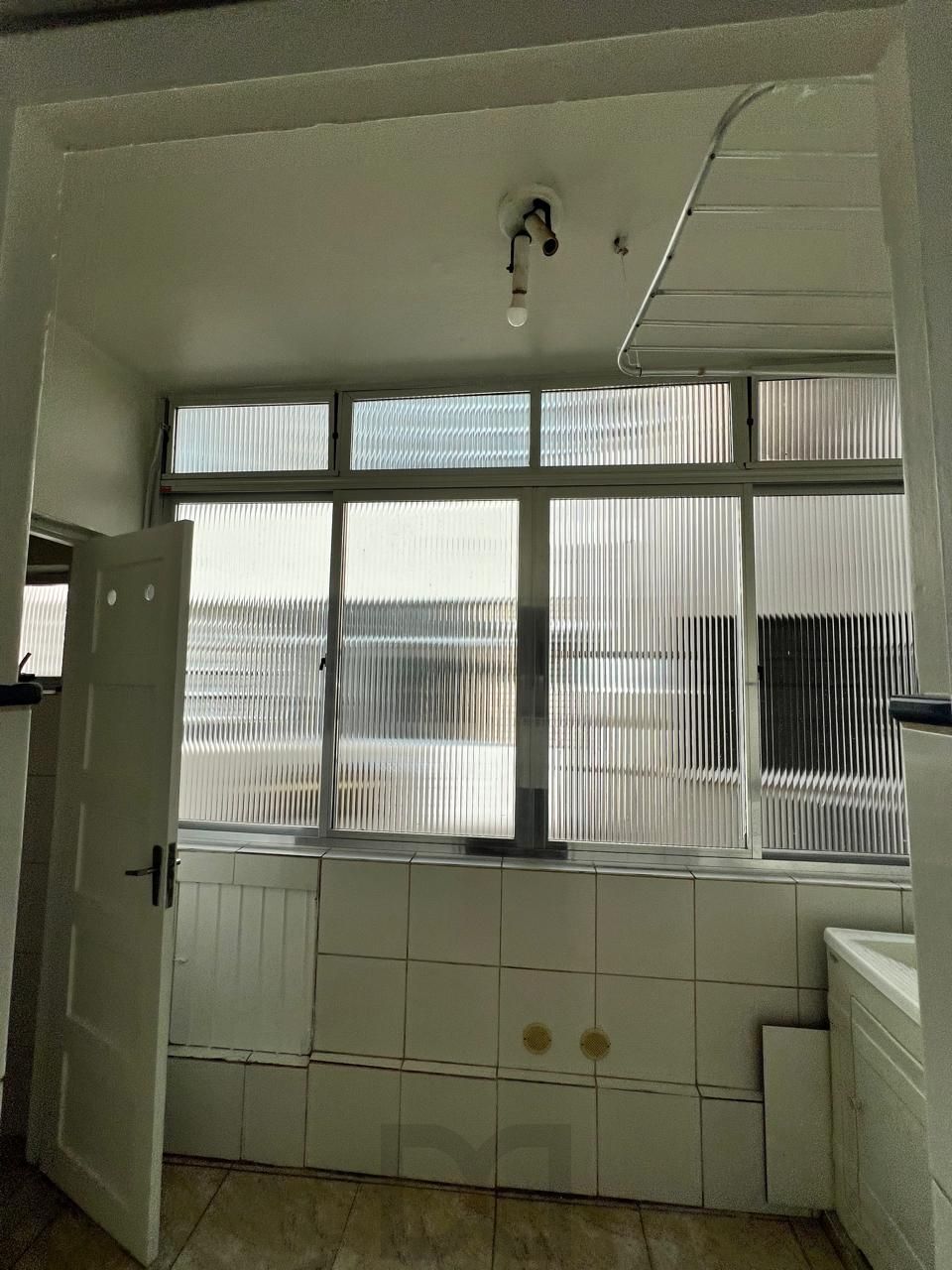 Venda, 2 quartos, 1 com sacada, de frente, dependência integrada a cozinha - ampla, , área de serviço com banho auxiliar — foto 8
