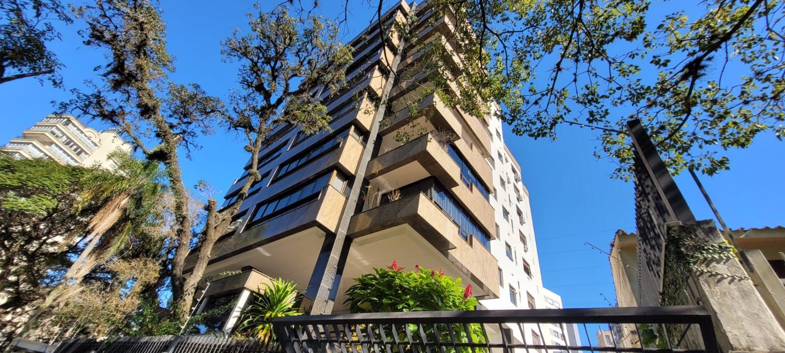 VENDA APARTAMENTO 4 QUARTOS, LAVABO, LAREIRA, CHURASQUEIRA ENSOLARADO BELA VISTA — foto 31