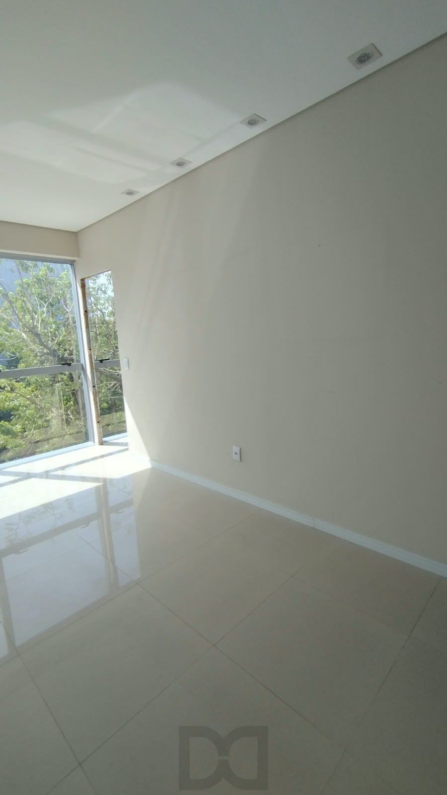 conjunto/sala com 37,20 de área privativa, toda em piso de porcelanato, Petropolis, 01 vaga — foto 11