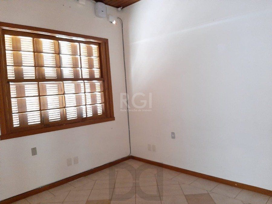 Casa para Venda - 150m², 3 dormitórios, sendo 1 suites, 4 vagas - Floresta — foto 1