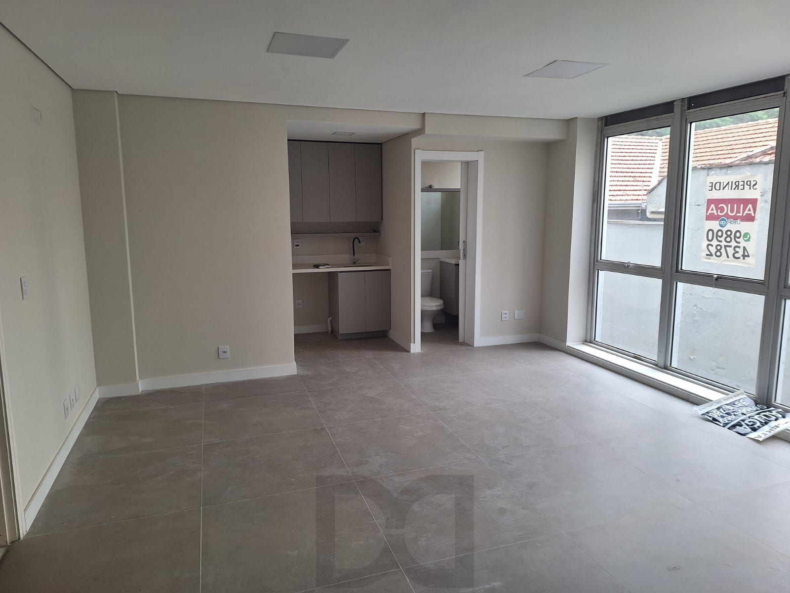Sala coml. térreo,36m2, 02 banhs. rua D.Laura, R,Branco, 01 vaga — foto 8