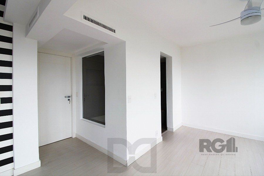Venda Apartamento 3 quartos, no bairro Moinhos de Vento com 2 banheiros, 1 lavabo, sem garagem — foto 2