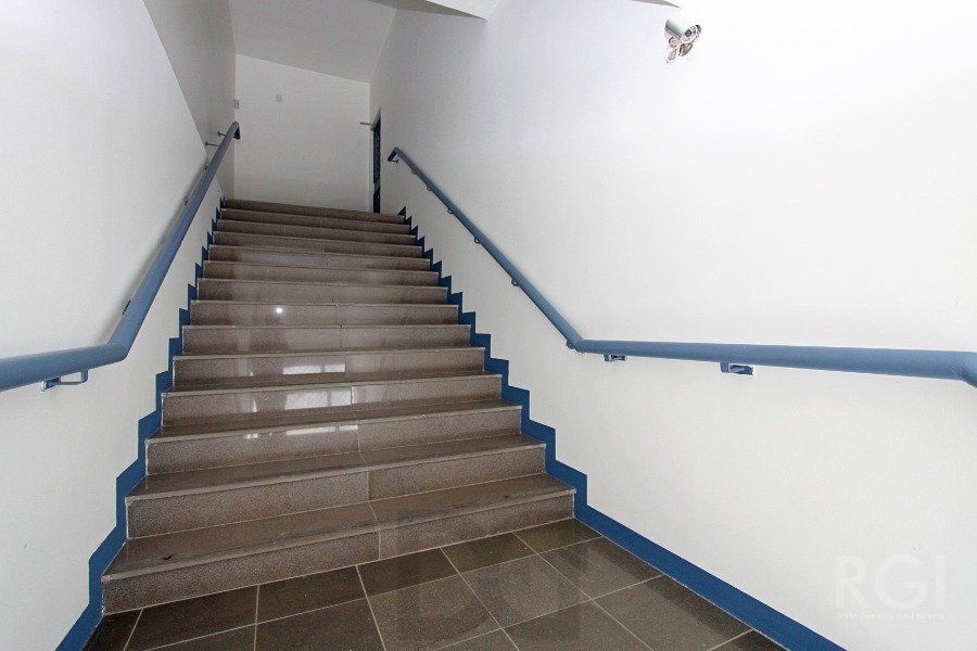 PRÉDIO COMERCIAL PARA SEDE DE EMPRESA COM 400 m² na AVENIDA BAHIA, SÃO GERALDO, JUNTO AO RESTAURANTE KONKA Porto Alegre — foto 14