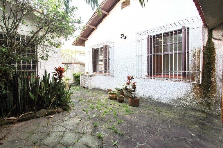 Casa para Venda - 200m², 4 dormitórios, 4 vagas - Medianeira — foto 2