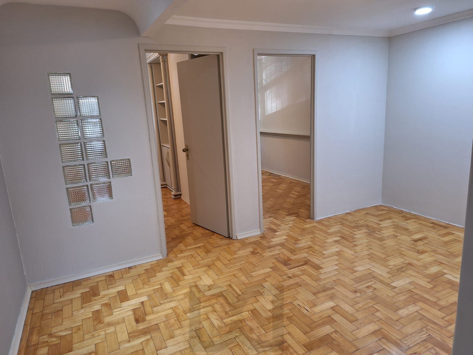 Sala coml. 42,61m2 c/divisórias, Rua Mostardeiro, Independência,R$190 mil — foto 12