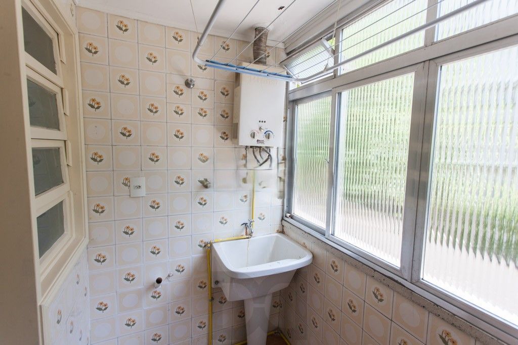 Apartamento a venda de 2 dormitórios na Rua Santa Cecilia Porto Alegre — foto 16