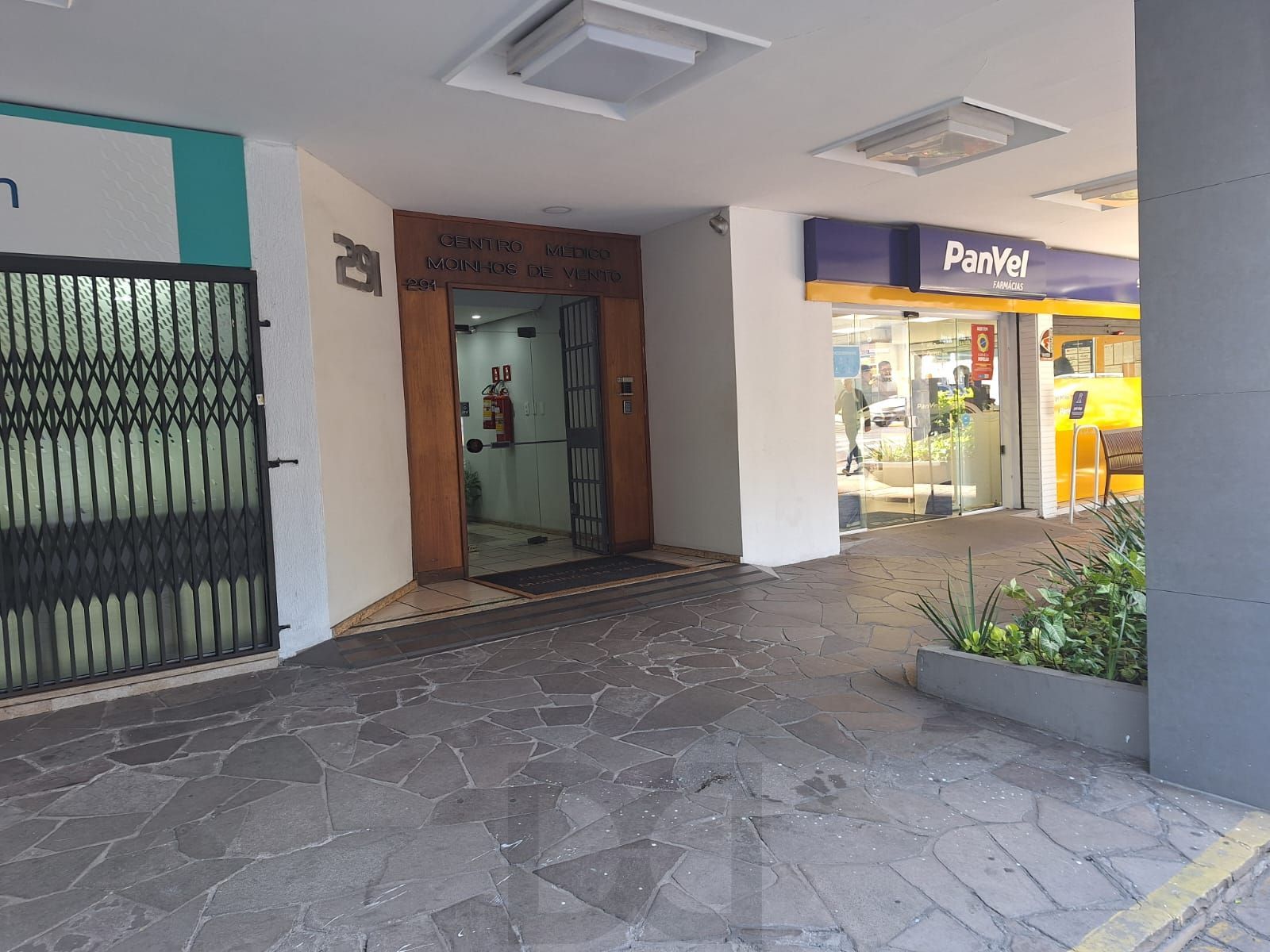 Sala coml. 42,61m2 c/divisórias, Rua Mostardeiro, Independência,R$190 mil — foto 3