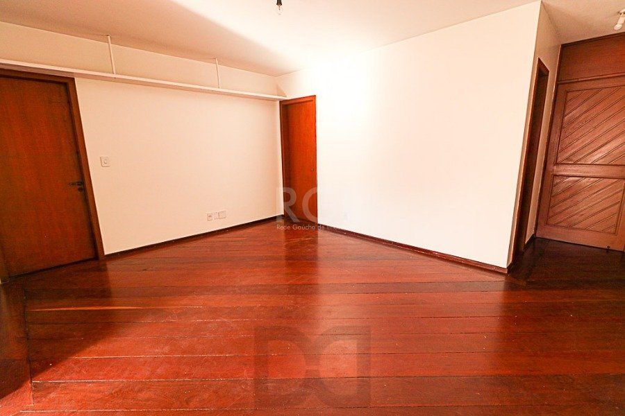Excelente apartamento de 3 dormitórios , uma suíte , próximo ao Grêmio Náutico União de Petrópolis, — foto 8