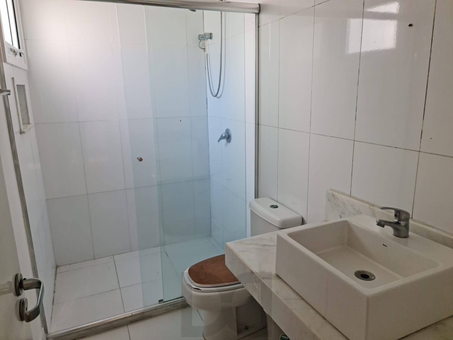 Linda casa com 5 dorm sendo 4 suites, 2 churrasqueiras e piscina — foto 13