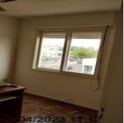 Excelente apto. de 37,15m2 com sala, cozinha com armários, balcão com pia, banheiro social mobiliado, com box, piso em parquet — foto 7