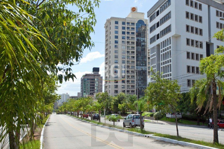 VENDA Cobertura 3 dormitórios próximo a Praça da Encol, Porto Alegre , com 640m² privativos, 3 suítes, 3 VAGAS — foto 39