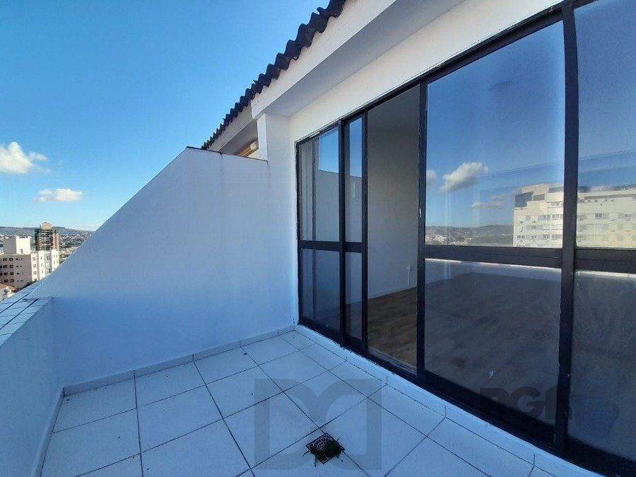 Sala duplex, 67,5m² privativos, boa orientação solar, fundos para a Protásio Alves — foto 14