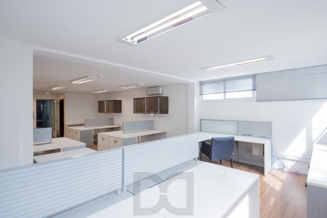 Conjunto comercial com 2 salas integradas, 2 banheiros e 3 vagas de garagem. — foto 5