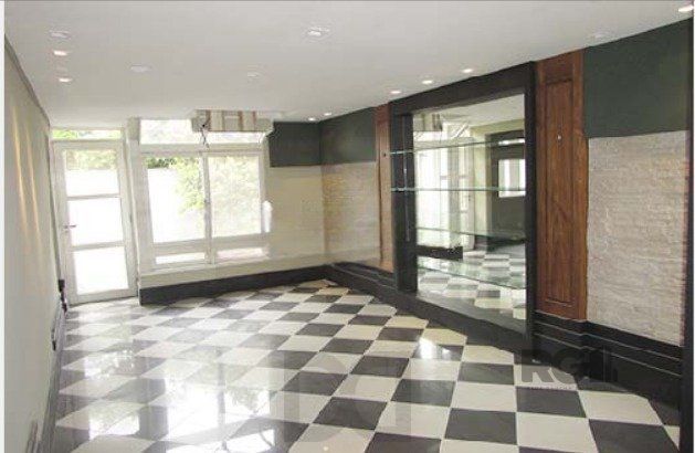 PRÉDIO A VENDA na rua Cairu, Navegantes Porto Alegre RS com aproximadamente 430m², com 2 pavimentos, espaço de estacionamento para 8 veiculos, — foto 18