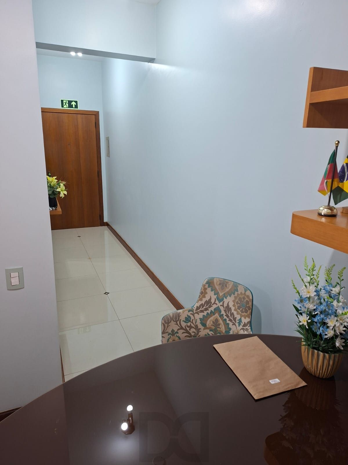 Sala com 41,14 me com uma vaga escriturada e coberta — foto 2